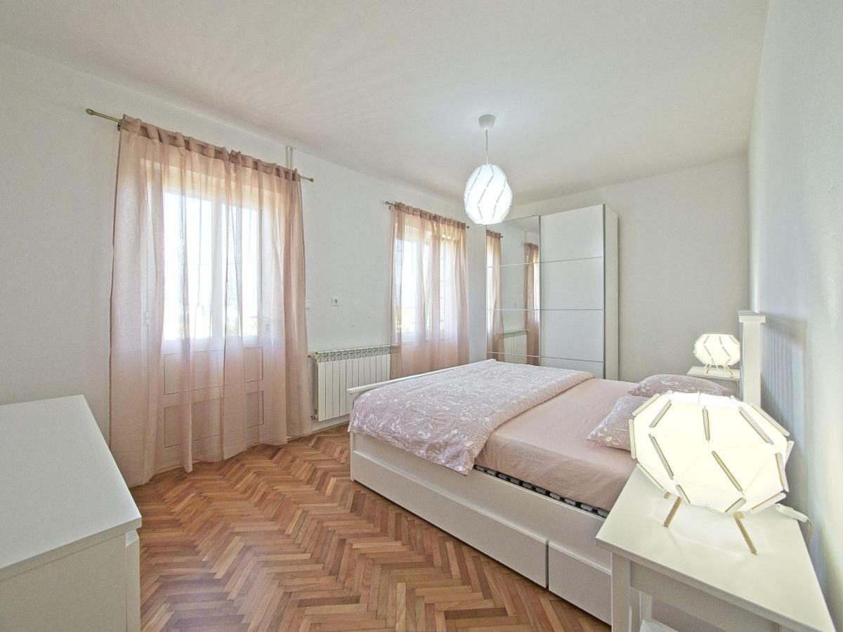 Apartman Nikica Postira Exteriér fotografie