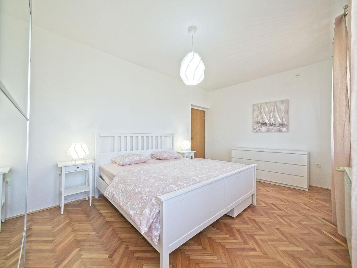 Apartman Nikica Postira Exteriér fotografie