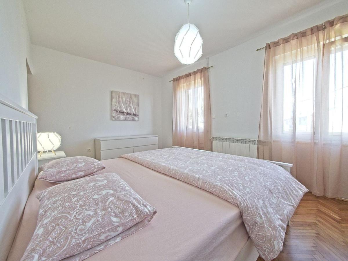Apartman Nikica Postira Exteriér fotografie